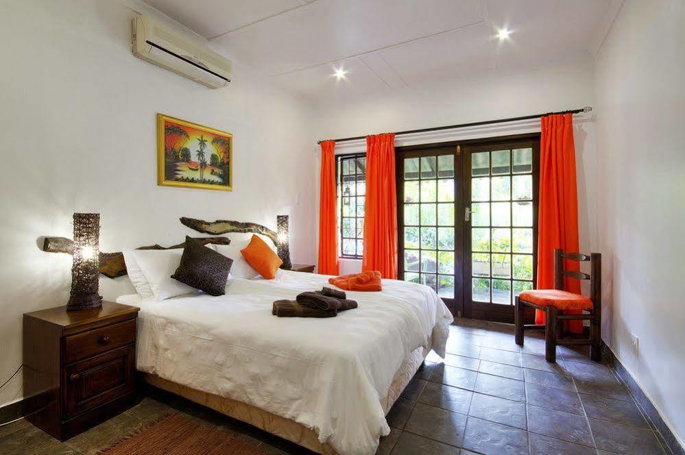 Maputaland Guest House St Lucia Bagian luar foto